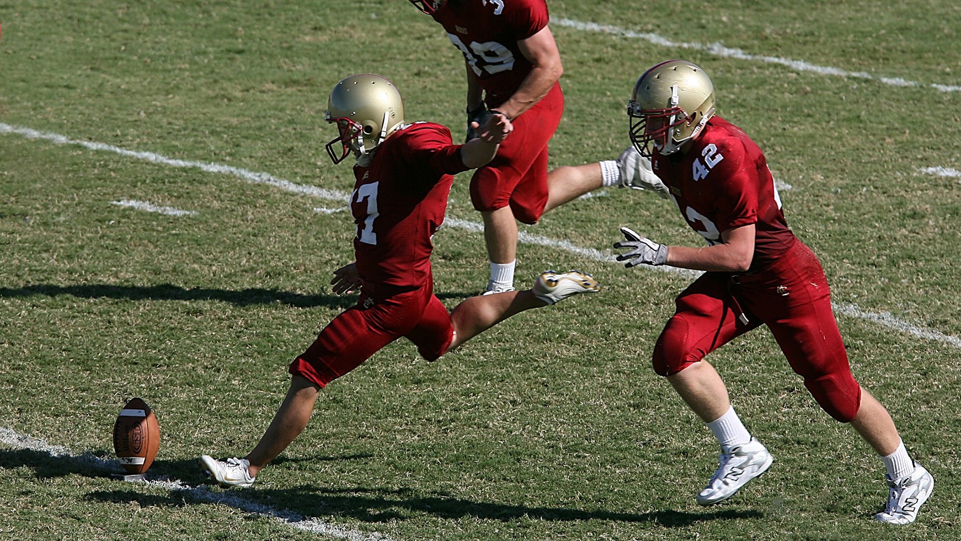 全国青少年足球裁判员“技能+理论”双提升，行业执裁水平不断提高